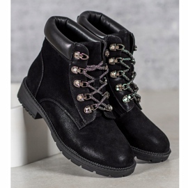 Black Trappers VICES musta 2