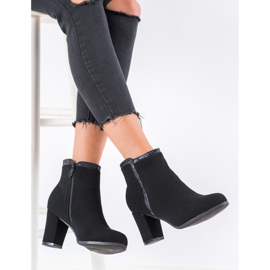 Weide Tyylikkäät saappaat musta 1