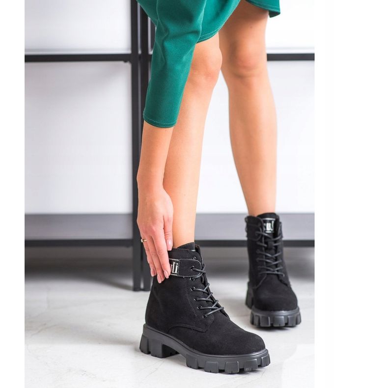 Weide Suede Trappers alustalla musta 2