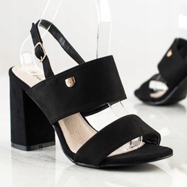 Goodin Sandaalit laajalla baarilla musta 1