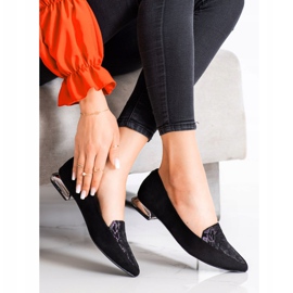 Goodin Muodikkaat pumput Spitzissä musta 1