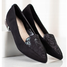 Goodin Muodikkaat pumput Spitzissä musta 2