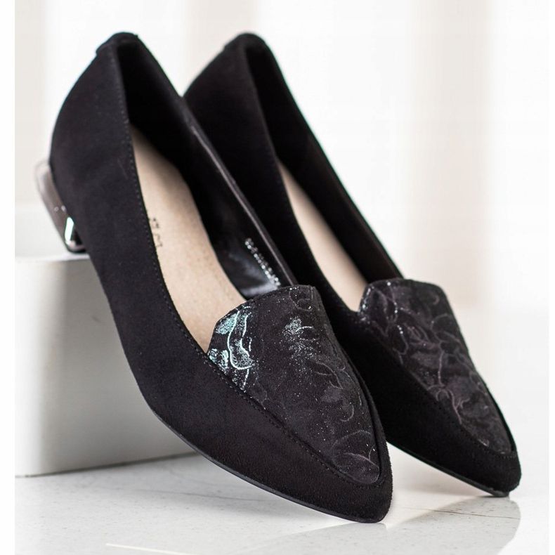 Goodin Muodikkaat pumput Spitzissä musta 2