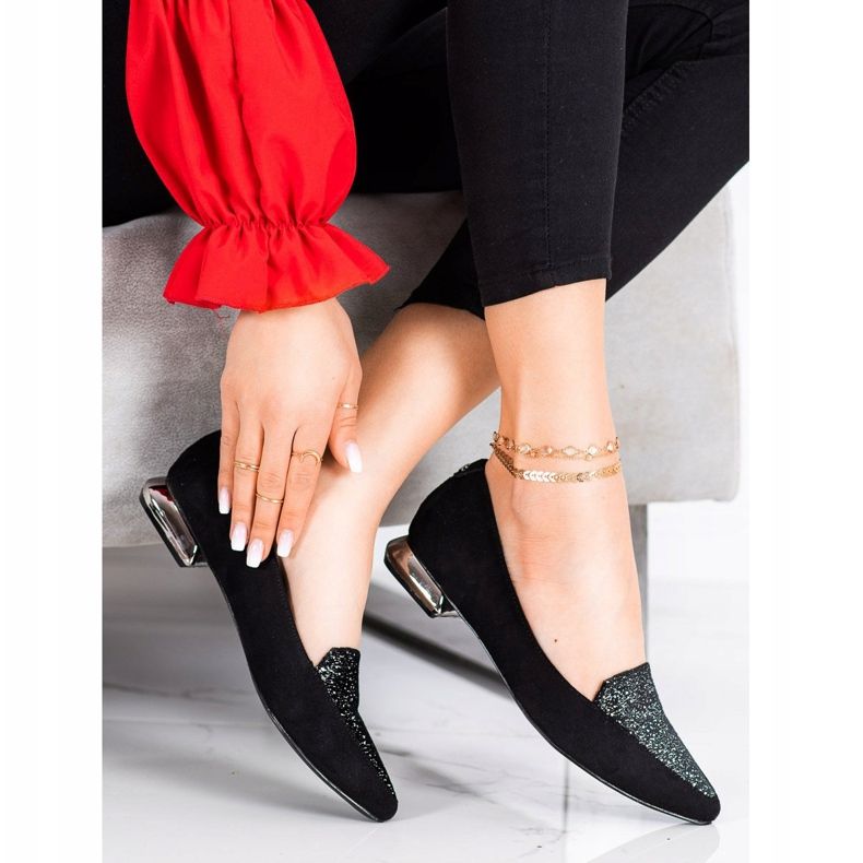 Goodin Muodikkaat piikkipumput musta 1