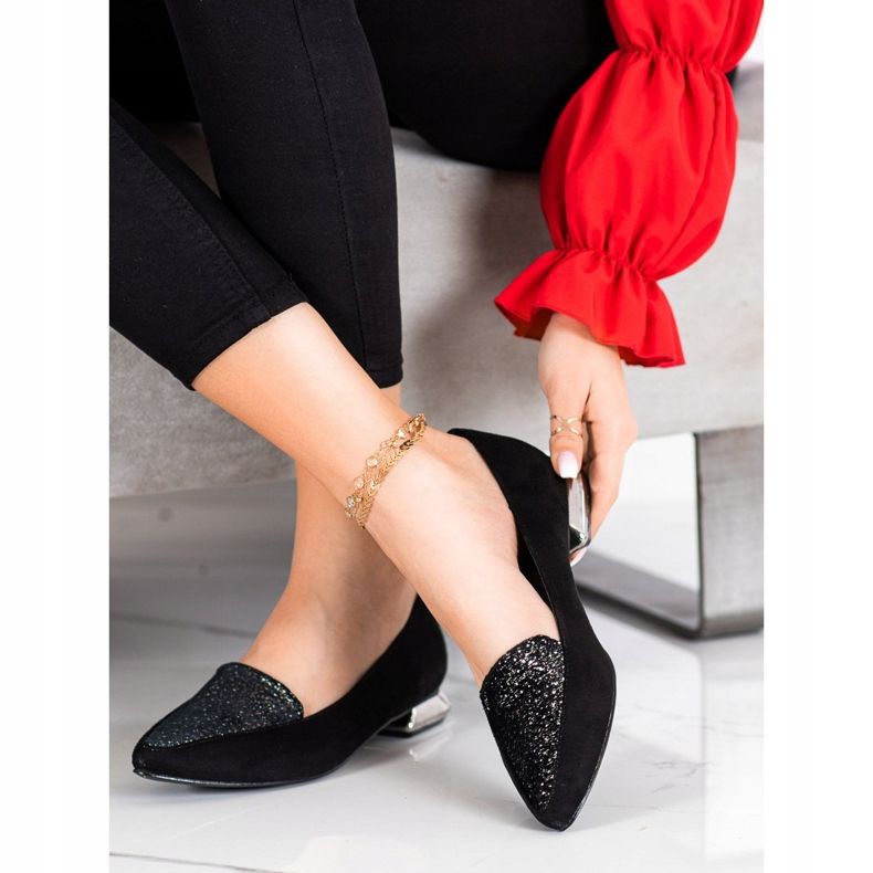 Goodin Muodikkaat piikkipumput musta 2