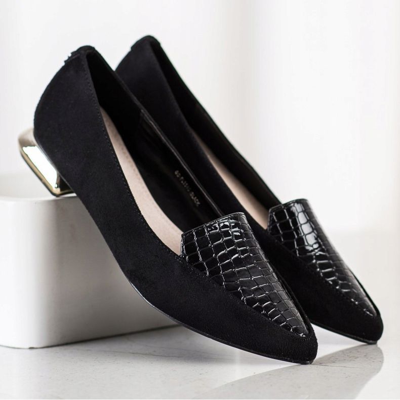 Goodin Muodikkaat pumput Spitzissä musta 2