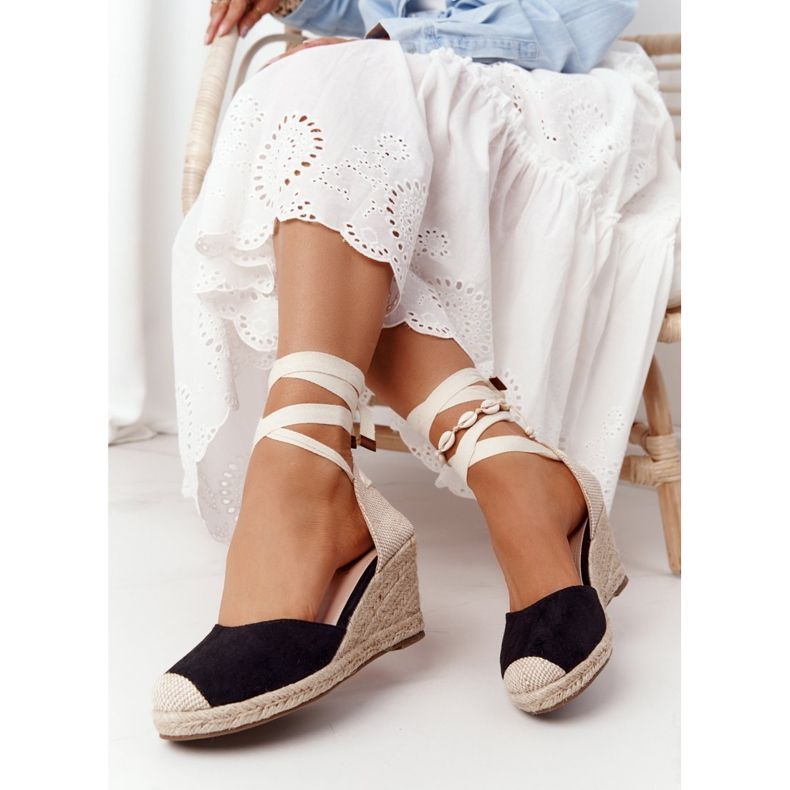 PG1 Mustat Nelly sidotut kiilamaiset sandaalit punoksilla beige 2