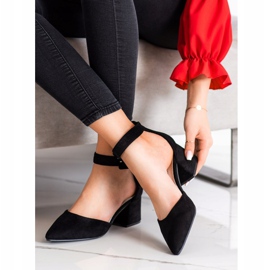 Goodin Pumput soljella musta 1