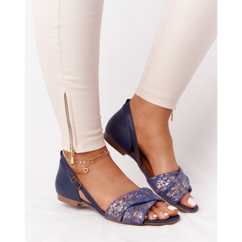 Nahkaiset sandaalit kukilla Maciejka 04614-43 laivastonsininen kultainen 2