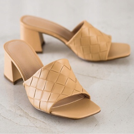 SHELOVET Tikatut beigenväriset varvastossut 1