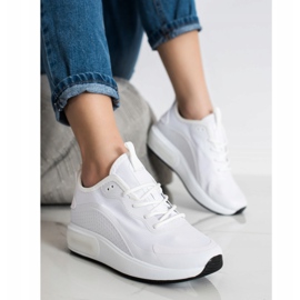 SHELOVET Urheilukengät alustalla valkoinen 2