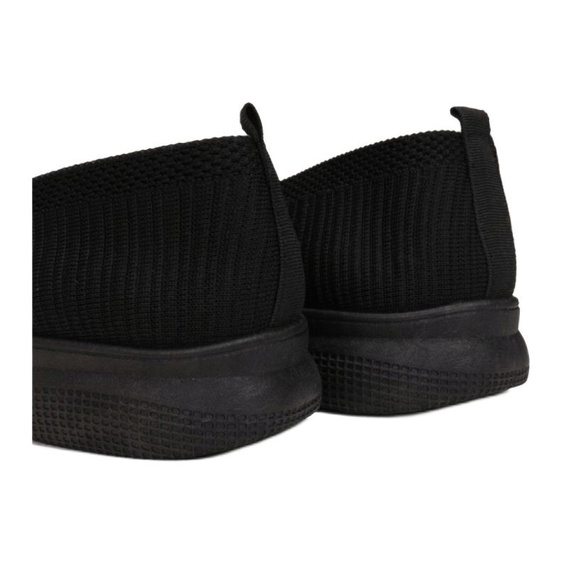 Vices YC-3-38-musta 1