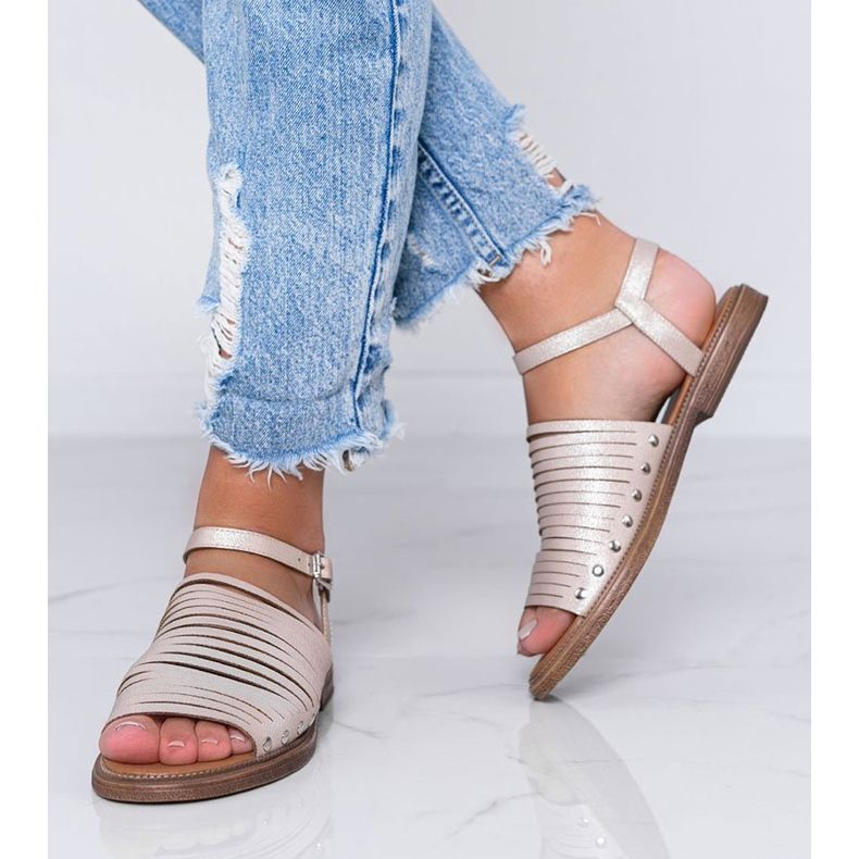 Ruskeat Sun beige kiiltävät sandaalit 1