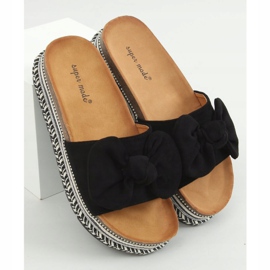 Musta 7705 Mustat tossut koristeltuun pohjaan 1