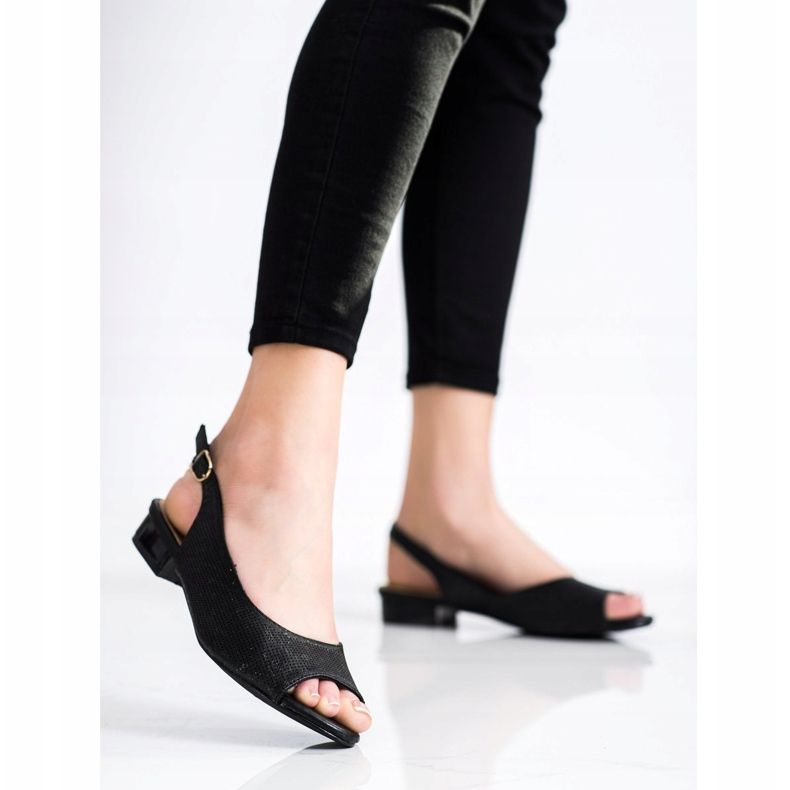 Sabatina Avoimet sandaalit matalalla korolla musta 2