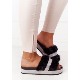 PS1 Mustat tossut lavalla, jossa on turkista ja kuutiometriä zirkonia 2