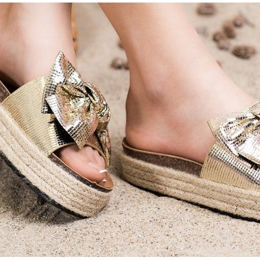 SHELOVET Kiiltävät tossut jousella kultainen 1