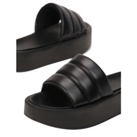 Vices 2256-38-musta 1