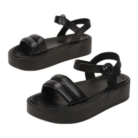 Vices 2257-38-musta 1