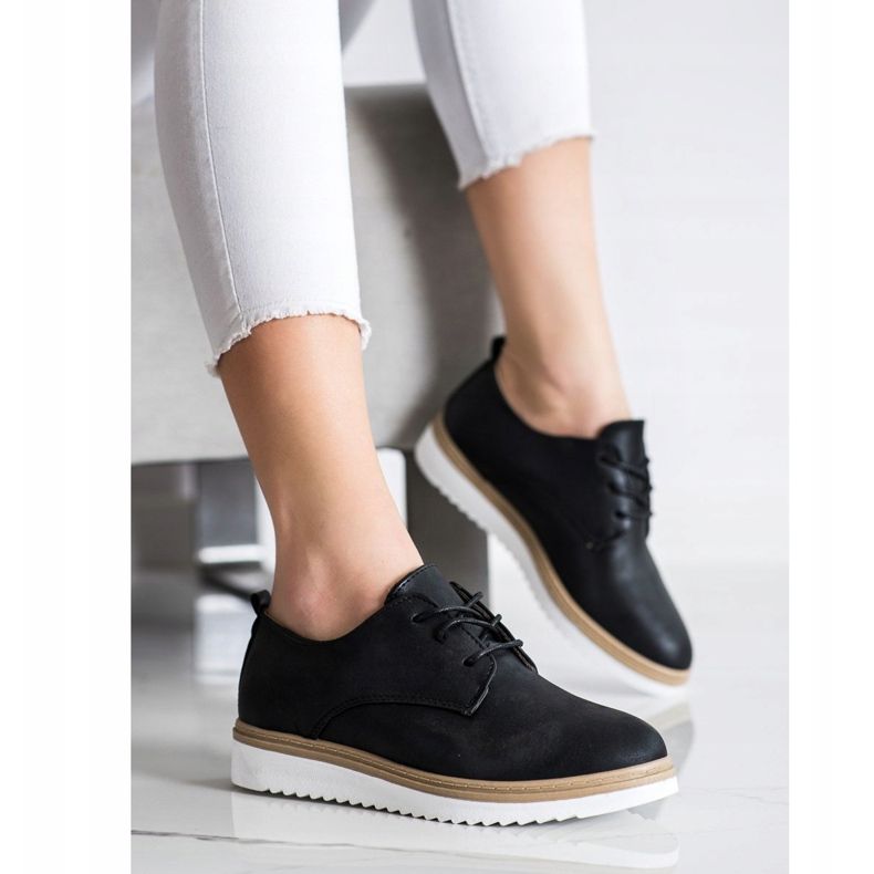 SHELOVET Rennot mustat kengät 1