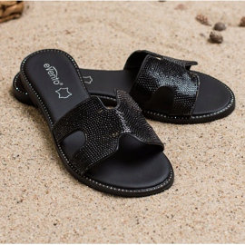 Evento Mustat tossut kristalleilla 1