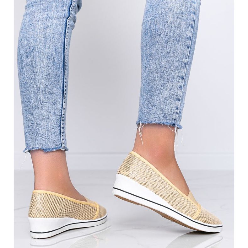 Kultaiset kimaltelevat baleriinat Glam Star -kiilassa kultainen 1