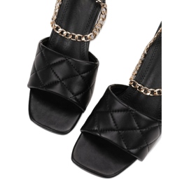 Vices 77-270-38-musta 1