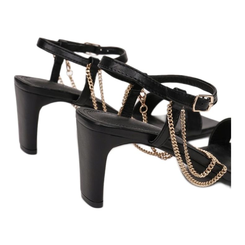 Vices 77-268-38-musta 1