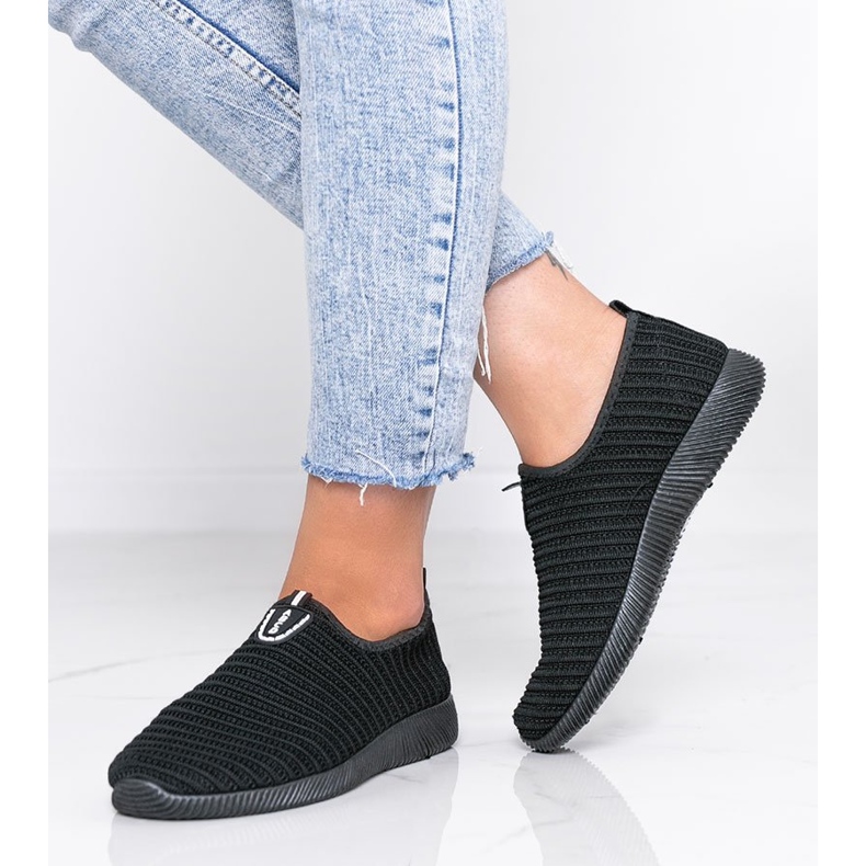 Mustat urheilukengät Tee se 1