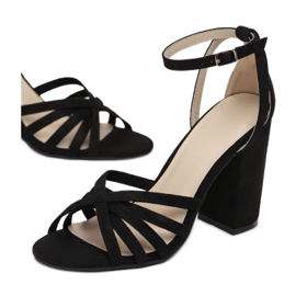 Vices 0280-198-38-musta 1