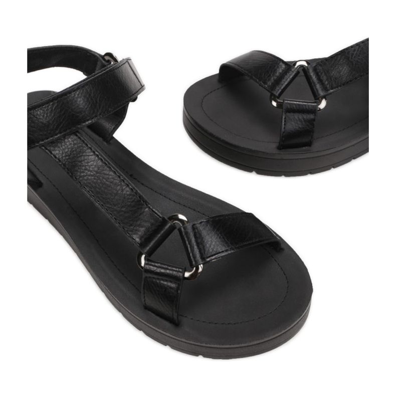 Vices 11-13-38-musta 1