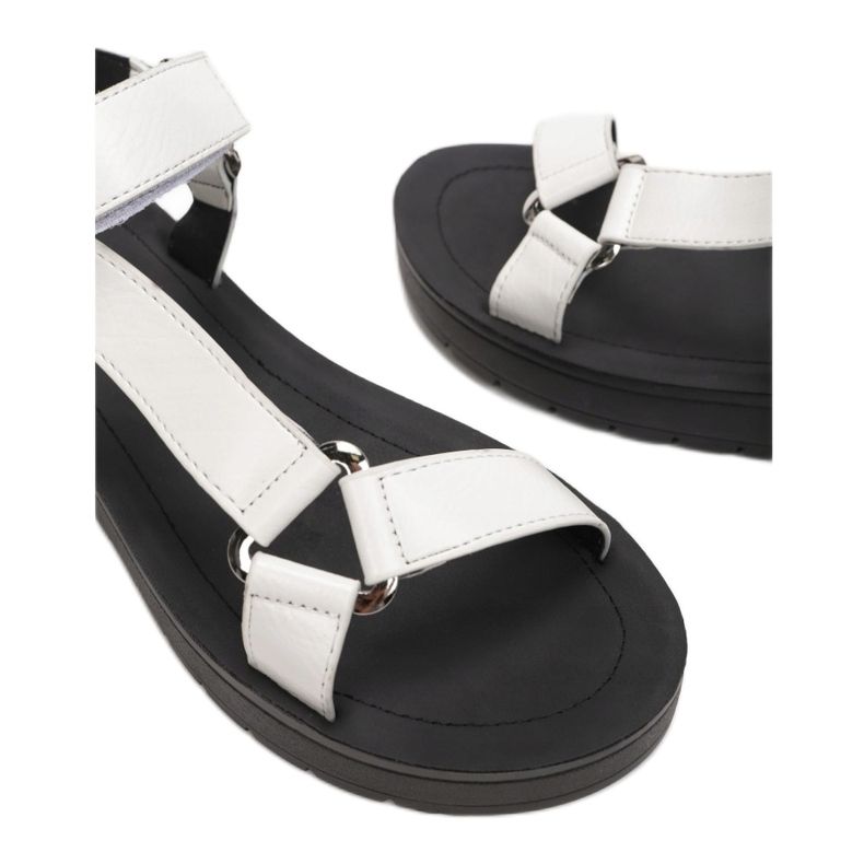 Vices 11-13-71-valkoinen 1