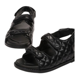 Vices 688-263-38-musta 1