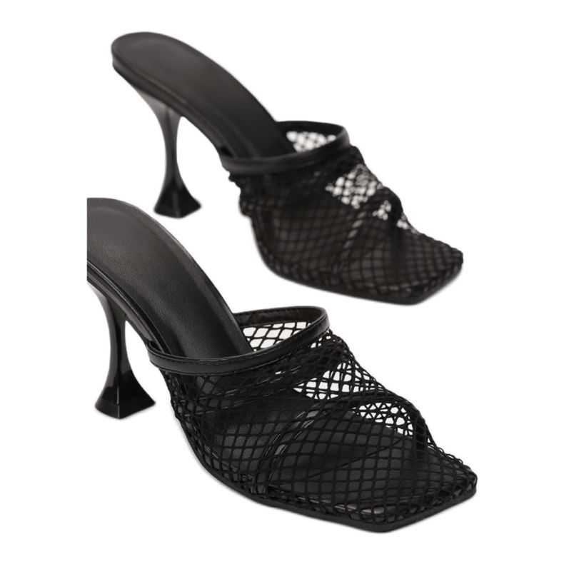 Vices 93121-12-38-musta 1