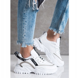 Ideal Shoes Valkoiset muoti lenkkarit valkoinen 1