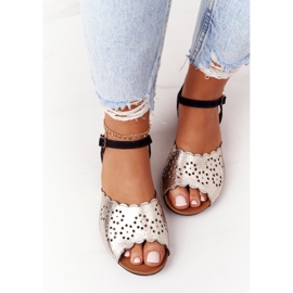 Nahka Maciejka 05199-25 Mustat ja kultaiset sandaalit kultainen 1