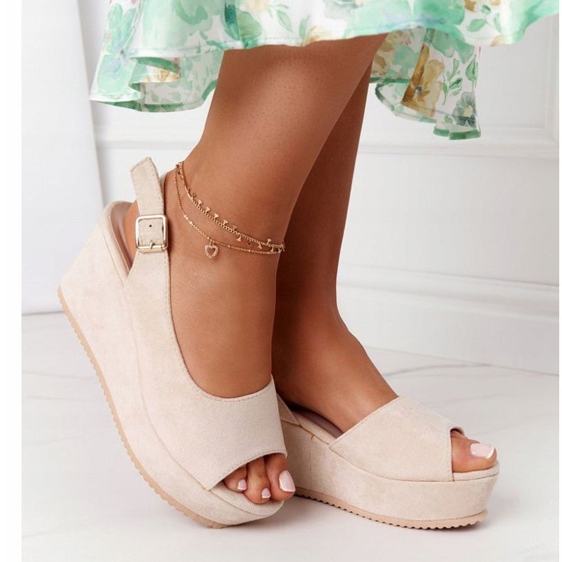 Suede Wedge Sandaalit Beige Party Time 1