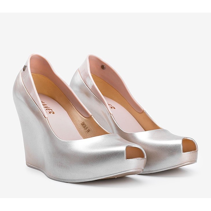 Kultainen Meliski Dinan kiilalla 1