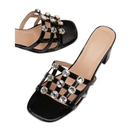 Vices YU070-38-musta 1