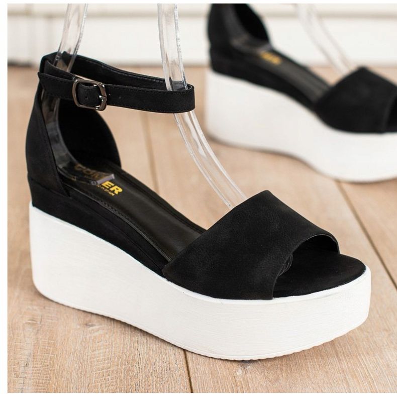 Comer Kevyet sandaalit alustalla musta 2
