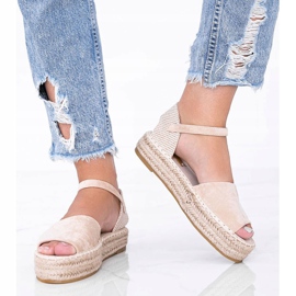 Beige sandaalit Pearl River -alustalla 1