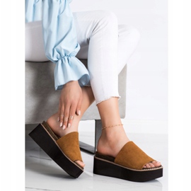 Corina Tossut korkealla alustalla ruskea 2