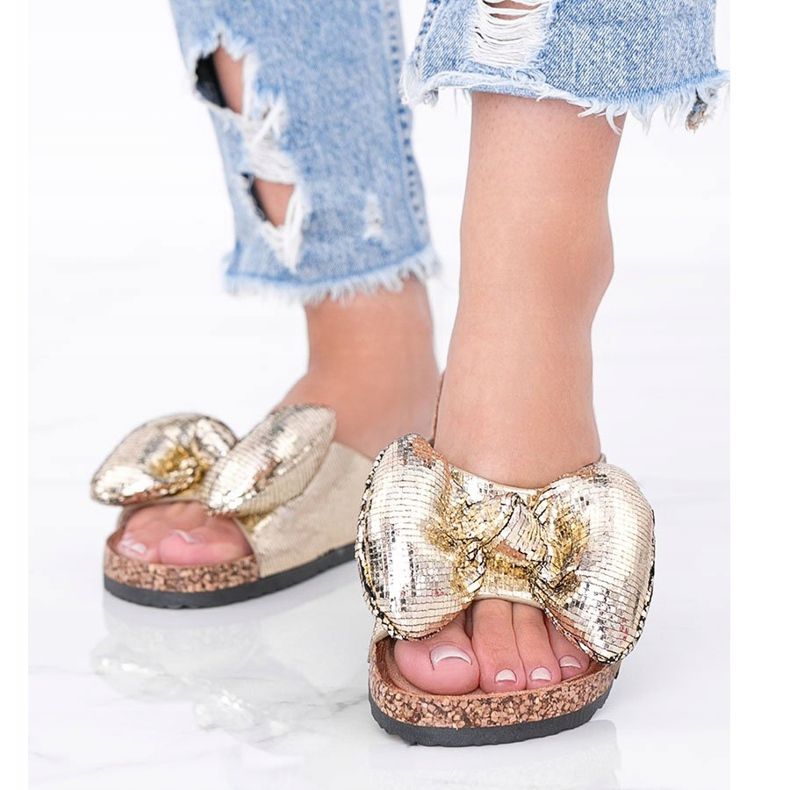 Kultaiset tossut Norris -jousella kultainen 1