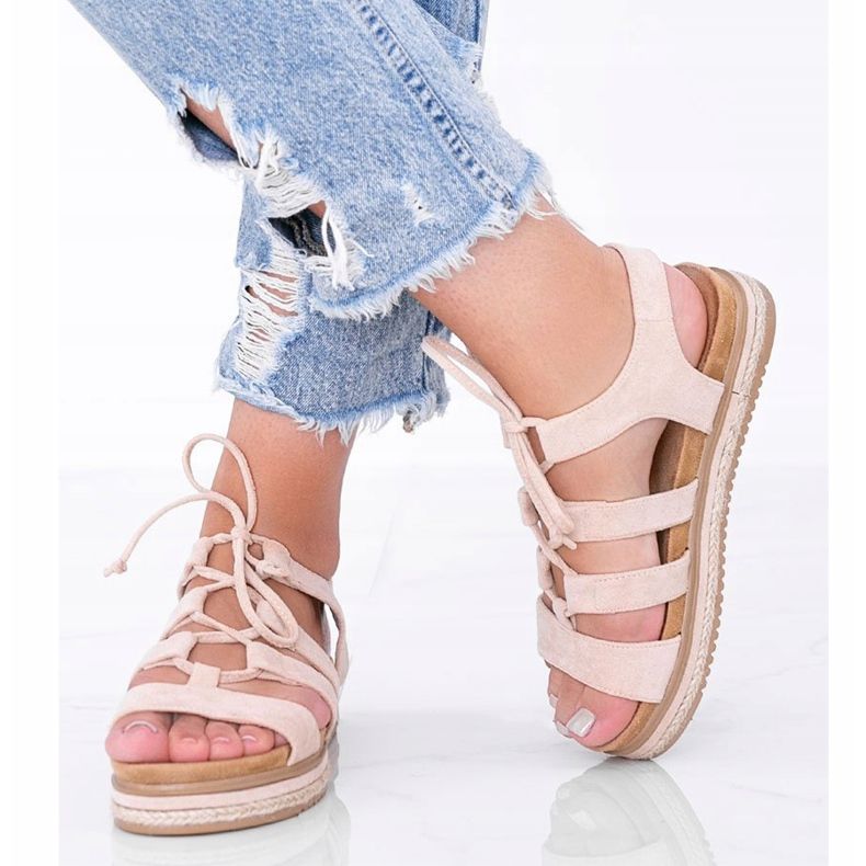 Layla-pitsiset sandaalit beigeä 1