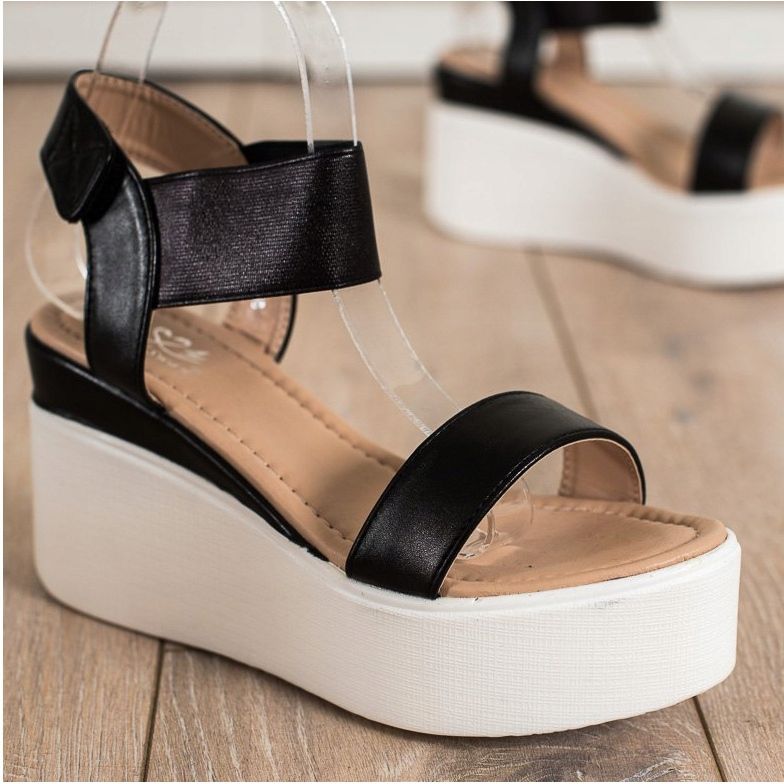 Small Swan Muoti Wedge Sandaalit musta 1