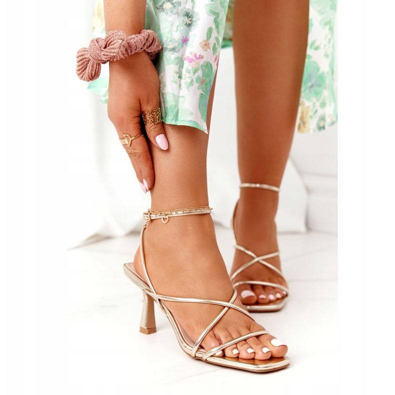 Sandaalit korkealla kantapäällä, neliö varvas S.Barski C420-11 Złote kultainen 1