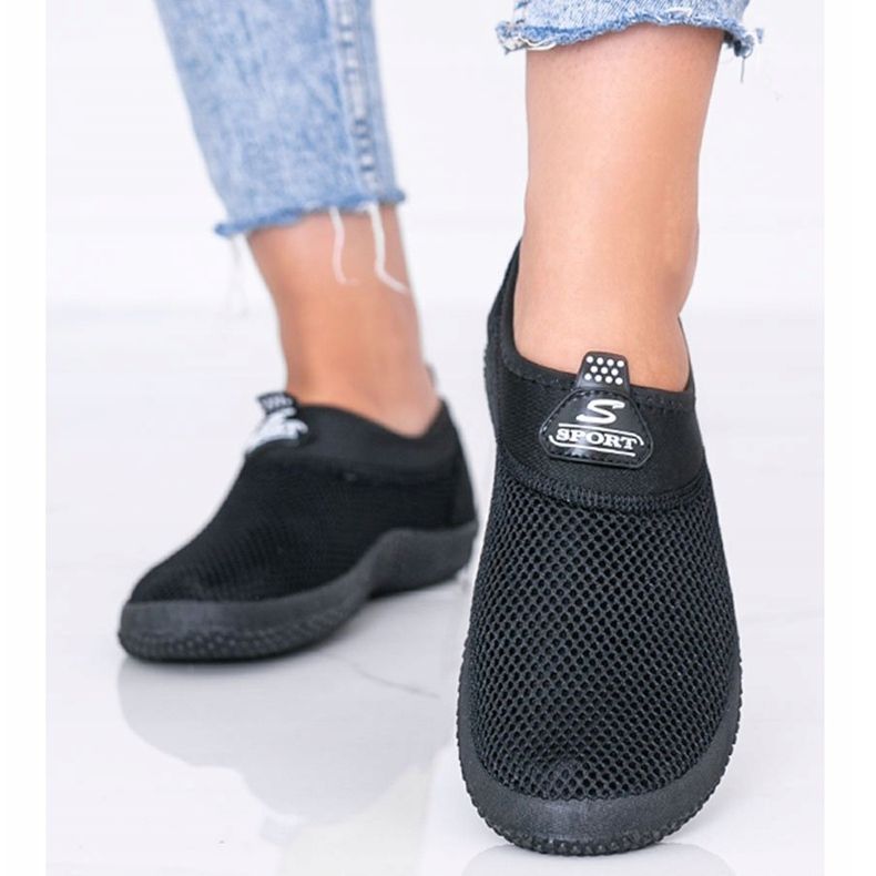 Black Milly -urheilukengät musta 1