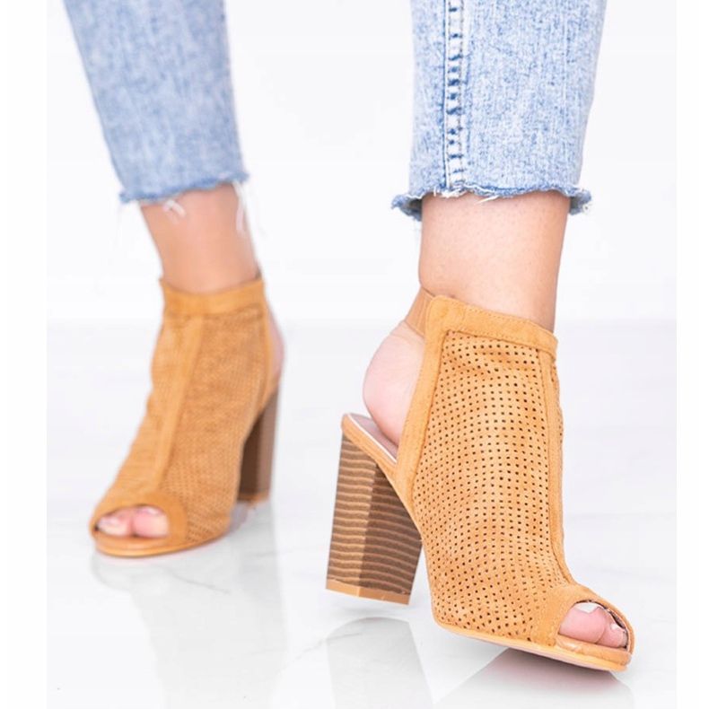 Kamelin avoimet sandaalit Veronika -postissa ruskea 1