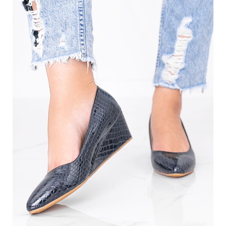Beige -pumput krokotiilinahkakuviolla Wildlife -kiilakorolla sininen 1