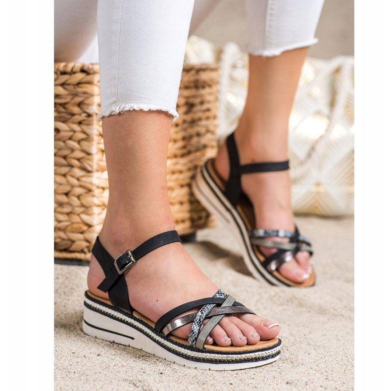 Groto Gogo Muodikkaat sandaalit matalalla kiilalla musta harmaa 1